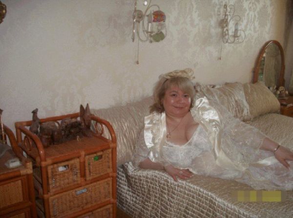 Заказать шлюху на дом в Кемерове (Мадам Кураж, рост: 170, вес: 80)